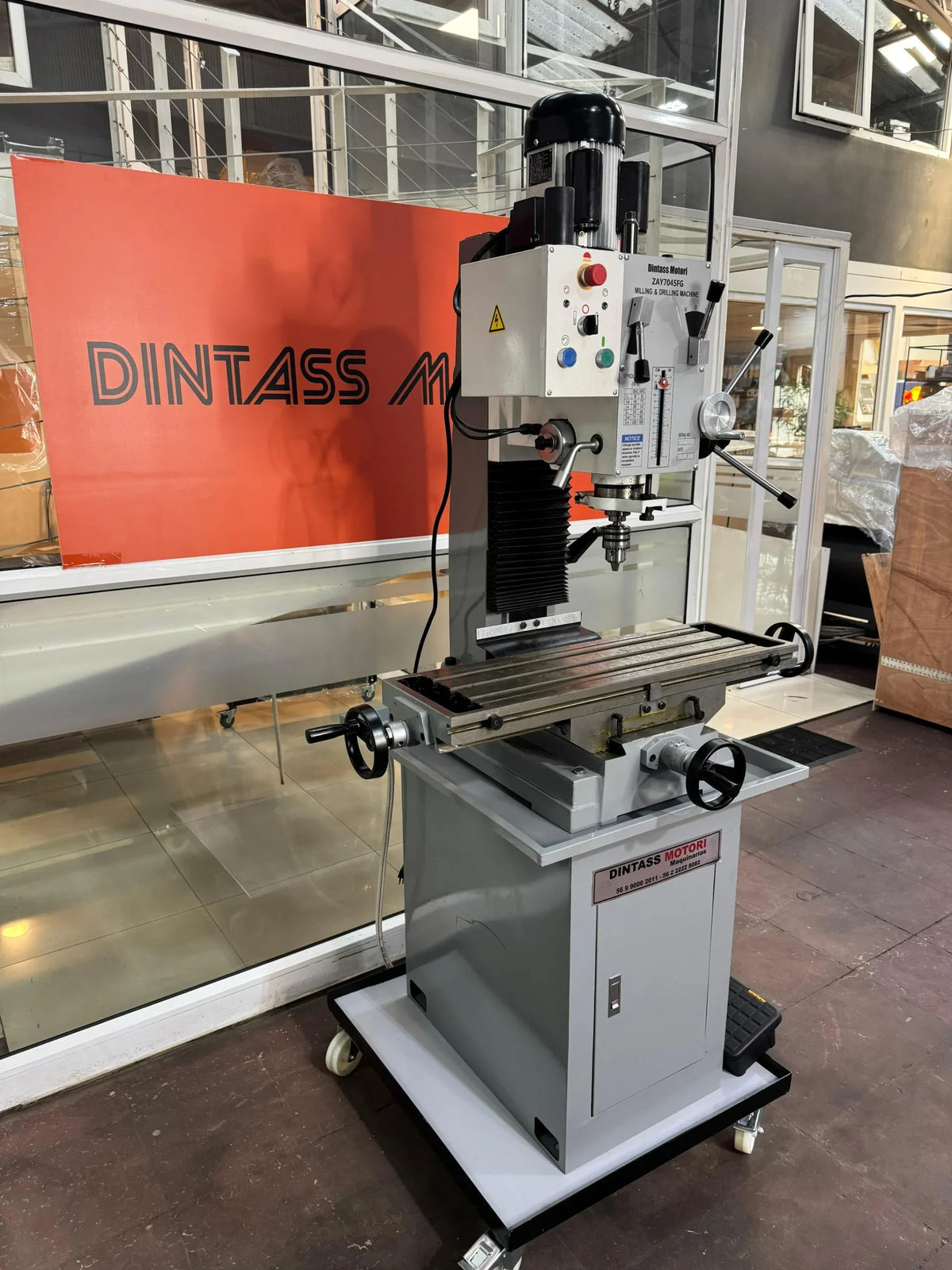 Taladro Fresador Engranado DTM ZAY7045FG con Base