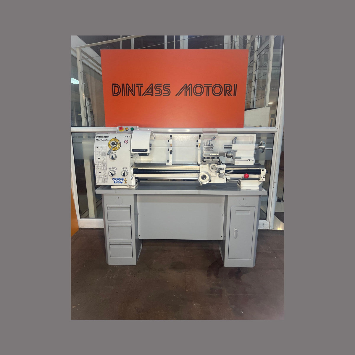 Torno paralelo de banco ML310 X 600mm entre centros