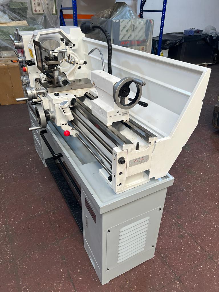 Torno Paralelo DTM C0636A x 1000 mm